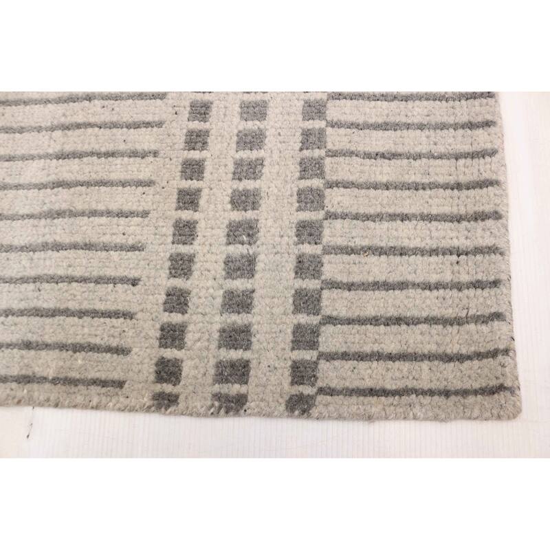 ECARPETGALLERY Hand-knotted Tangier Light Grey Wool Rug - 5'0 x 8'0