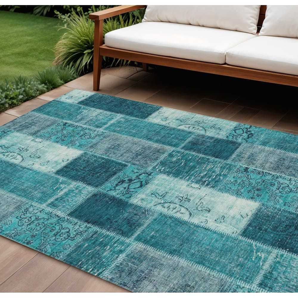 HomeRoots Patchwork Traditional Rectangle Outdoor Rug
