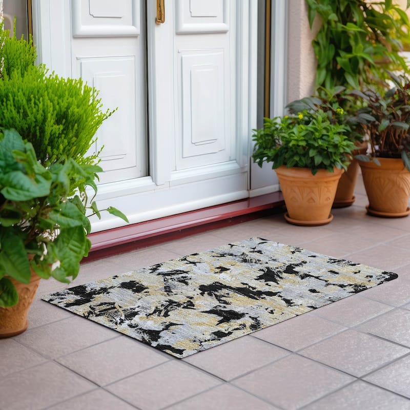 Machine Washable Indoor/ Outdoor Chantille Abstract Contemporary Rug - Black - 1'8" x 2'6"
