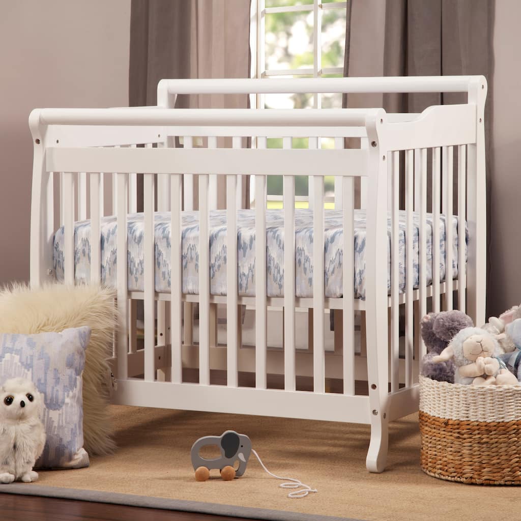 DaVinci Emily 2-in-1 Mini Crib and Twin Bed
