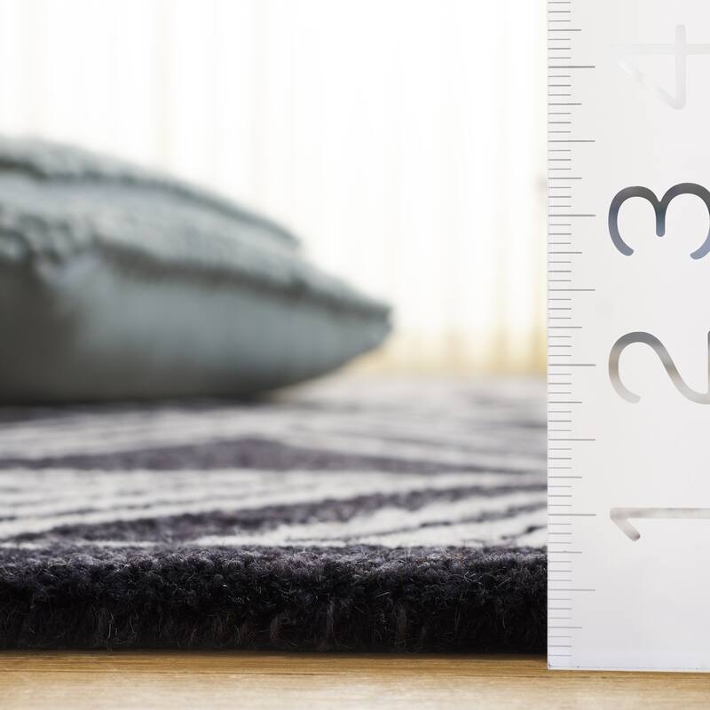 SAFAVIEH, Handmade Micro-Loop Santoshi Moroccan Wool Rug