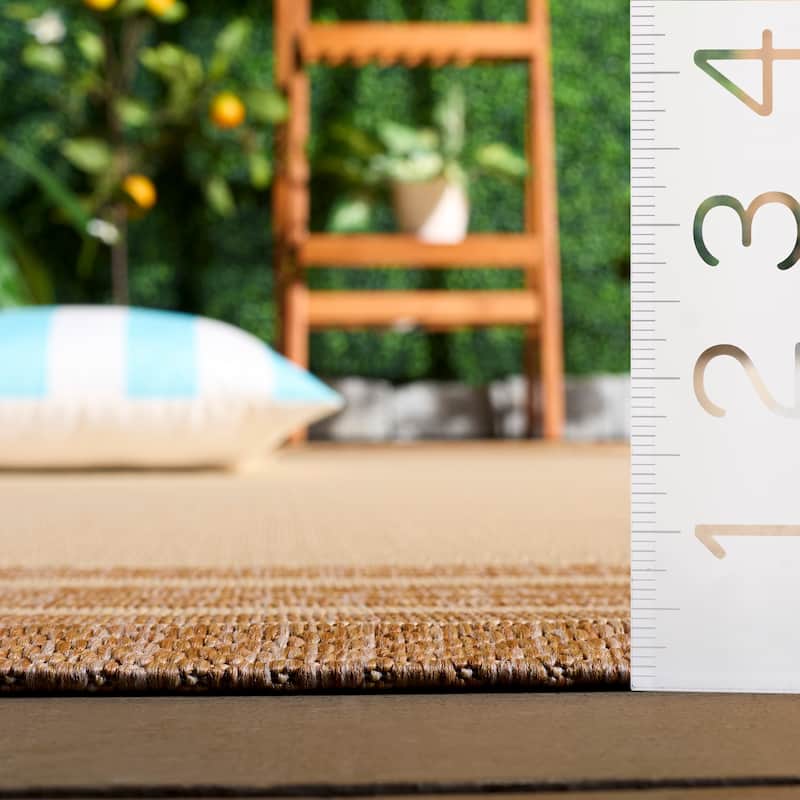 SAFAVIEH Courtyard Vickie Indoor/Outdoor Waterproof Patio Backyard Rug