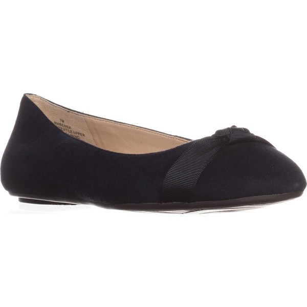 nine west navy flats