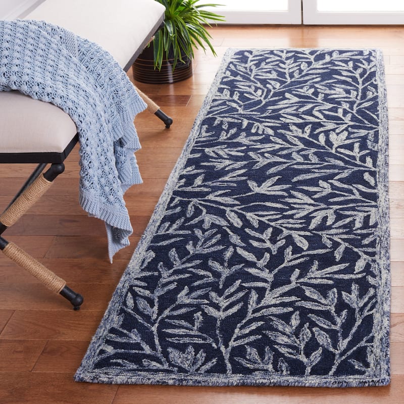 SAFAVIEH Handmade Jardin Mariegret Wool Rug - 2'3" x 7' Runner - Navy/Ivory