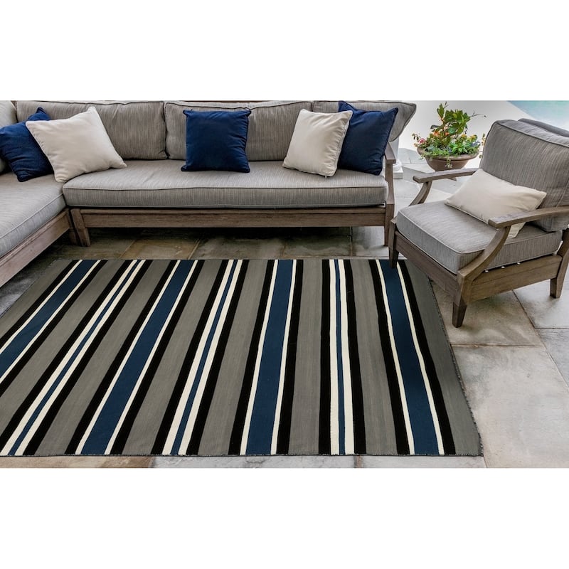 Liora Manne Sorrento Cabana Stripe Indoor/Outdoor Rug