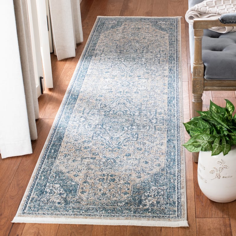 SAFAVIEH Victoria Mariah Oriental Rug