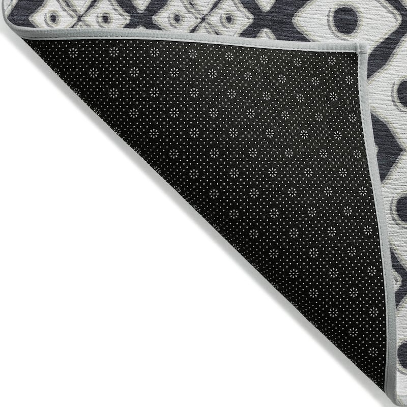 Machine Washable Indoor/ Outdoor Chantille Diamond Rug