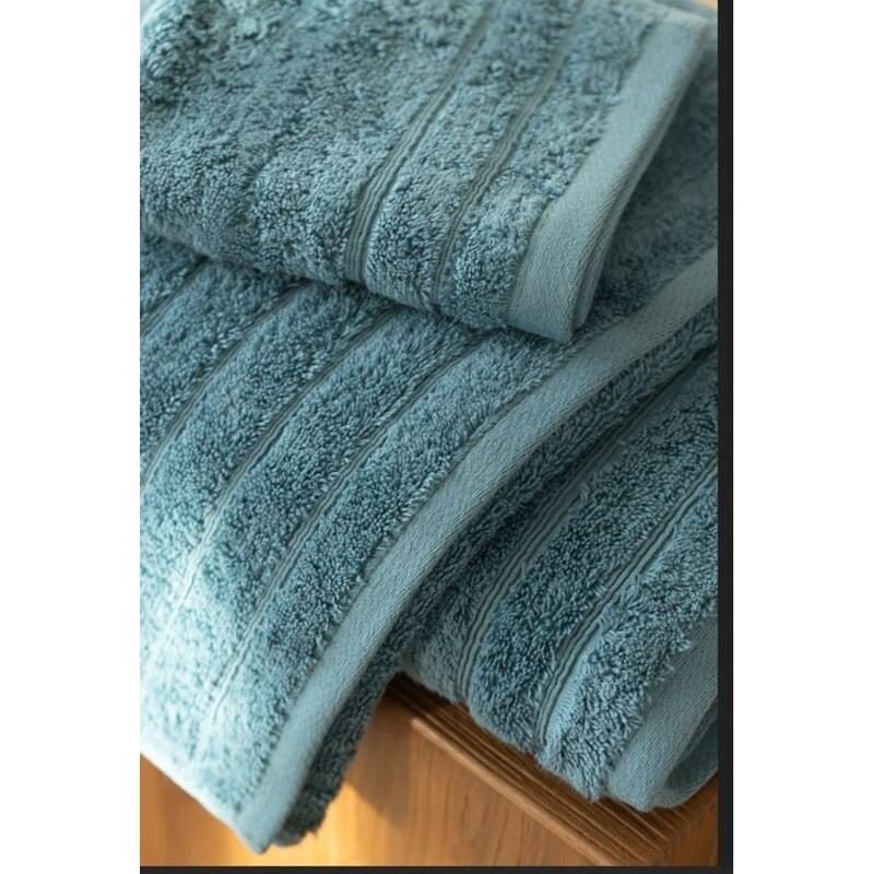 Classic Turkish Towels 4 Piece Cotton Towel Set, Absorbent Hotel & Spa