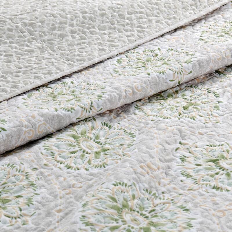 Serenta Bloom Medallion 5 Piece Reversible Quilt Bedspread Set