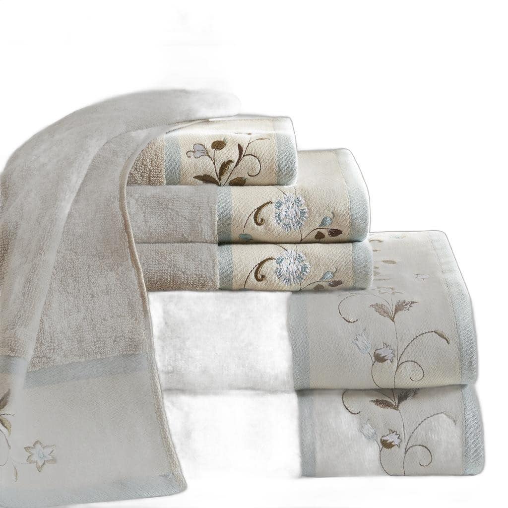 HomeRoots Set of Six Cream Cotton Jacquard Towel Set - 52.00' X '27.00' X '0.04