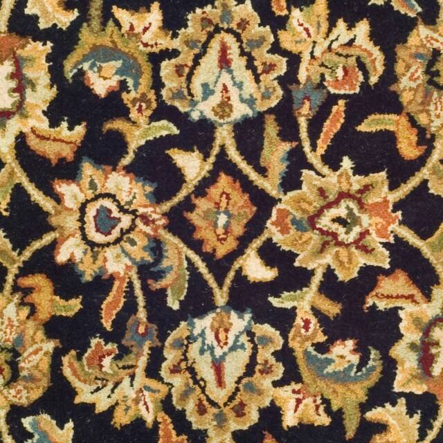 SAFAVIEH Handmade Classic Clotilda Traditional Oriental Wool Rug