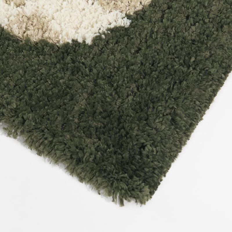 Candelaria Checkered Scallop Border Area Rug