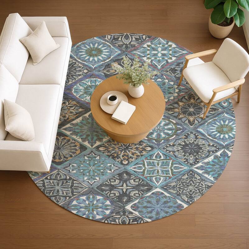 Machine Washable Indoor/ Outdoor Traditional Mosaic Chantille Rug