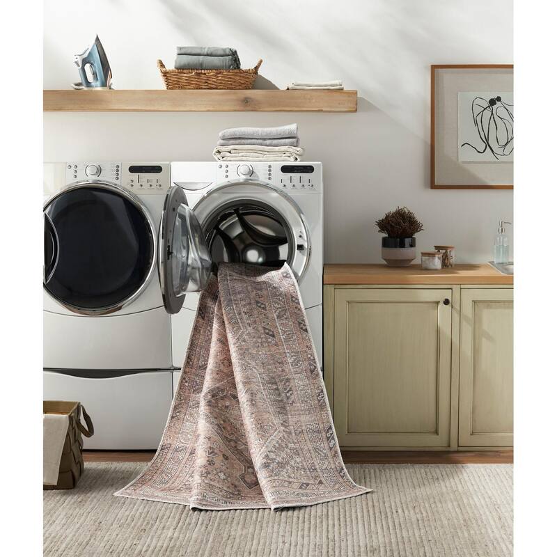 Livabliss Traditional Amelie Medallion Washable Area Rug