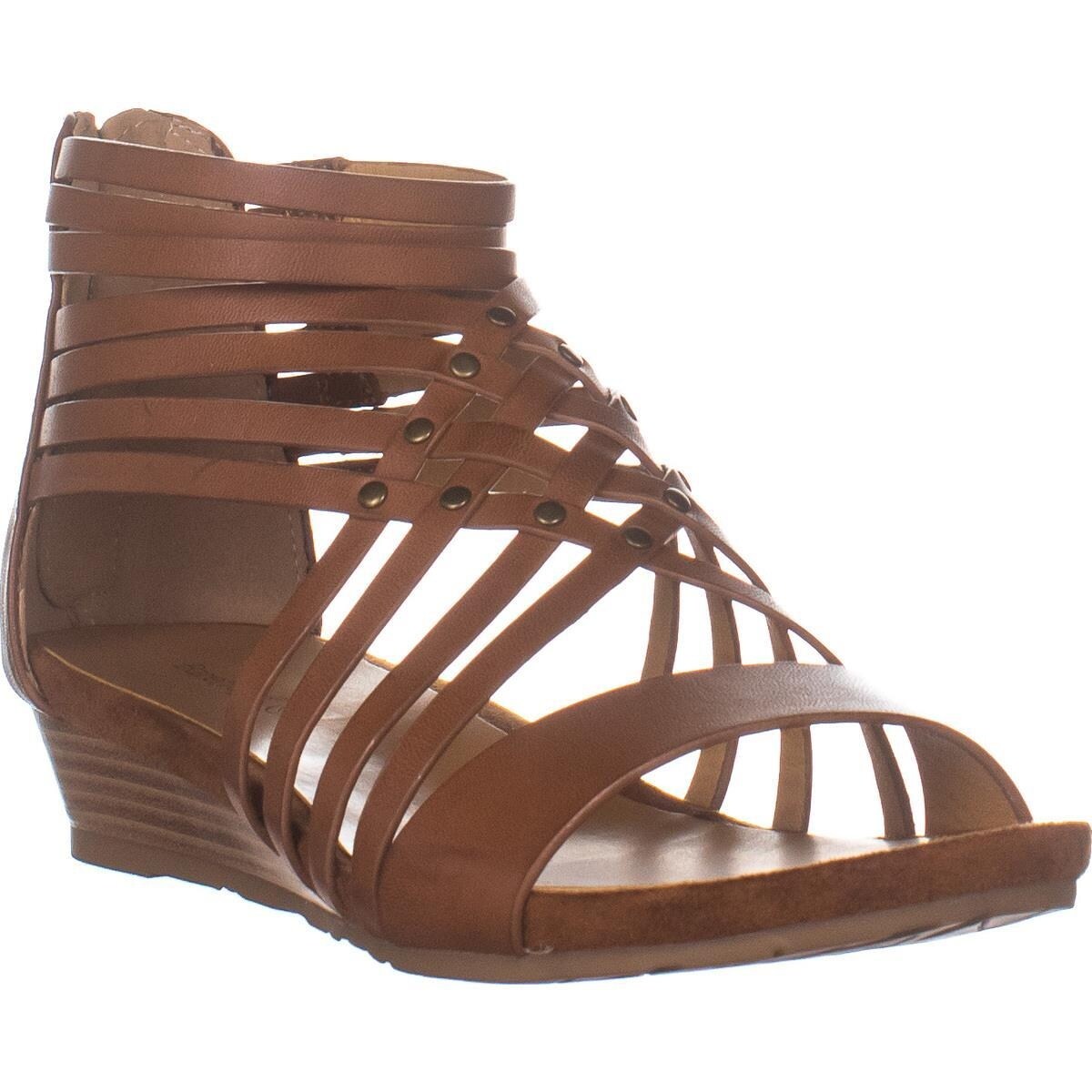 bare traps corra wedge sandal