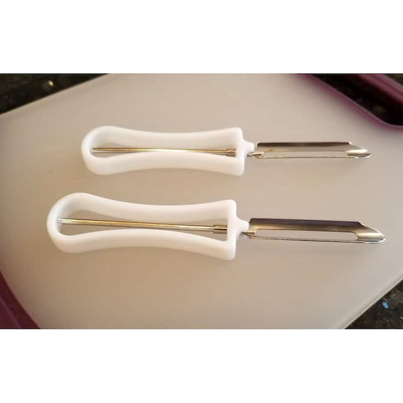 Handy Housewares 2 Piece Swivel Vegetable Peeler Set - Ideal for Apples, Carrots, Potatoes