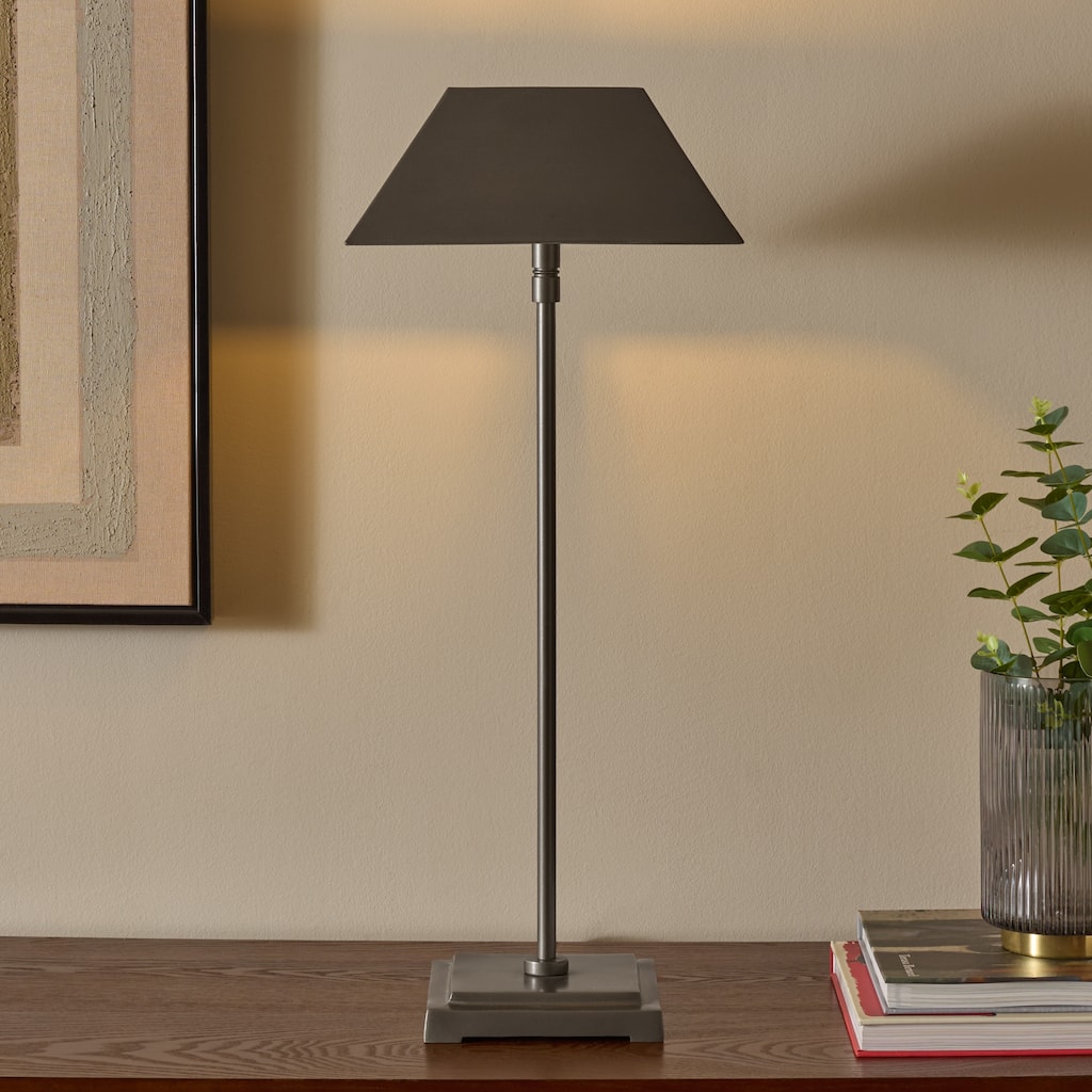SAFAVIEH Lighting Lleo 25-inch Table Lamp - 10"W x 10"D x 25"H