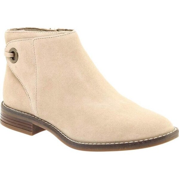 clarks camzin bow women's ankle boots