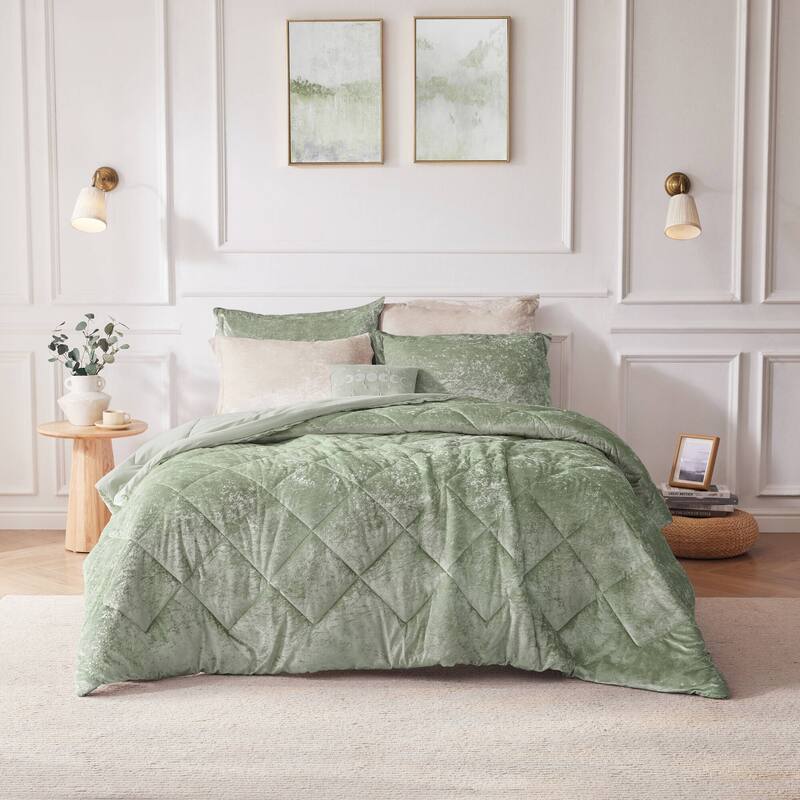 Intelligent Design Isabel Velvet Comforter Set - Green - King