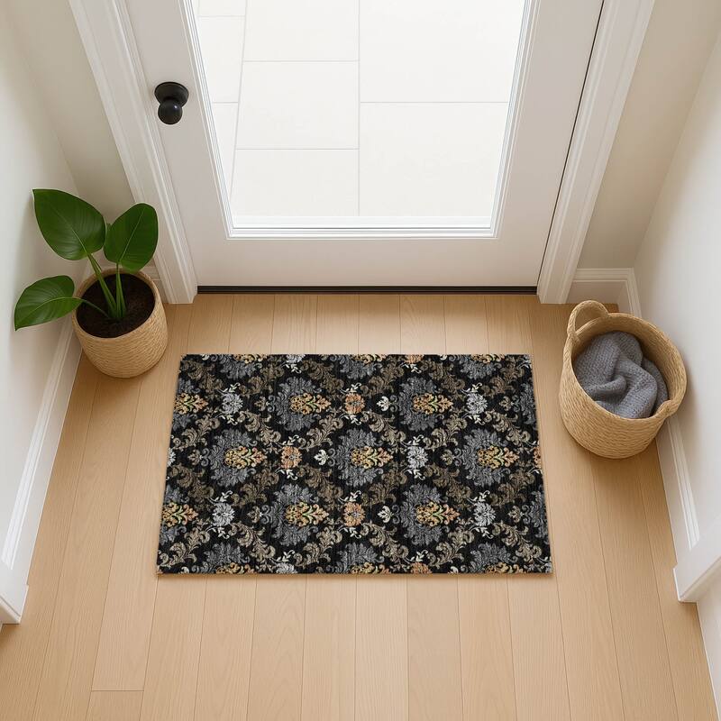 Machine Washable Indoor/ Outdoor Damask Patna Chantille Rug