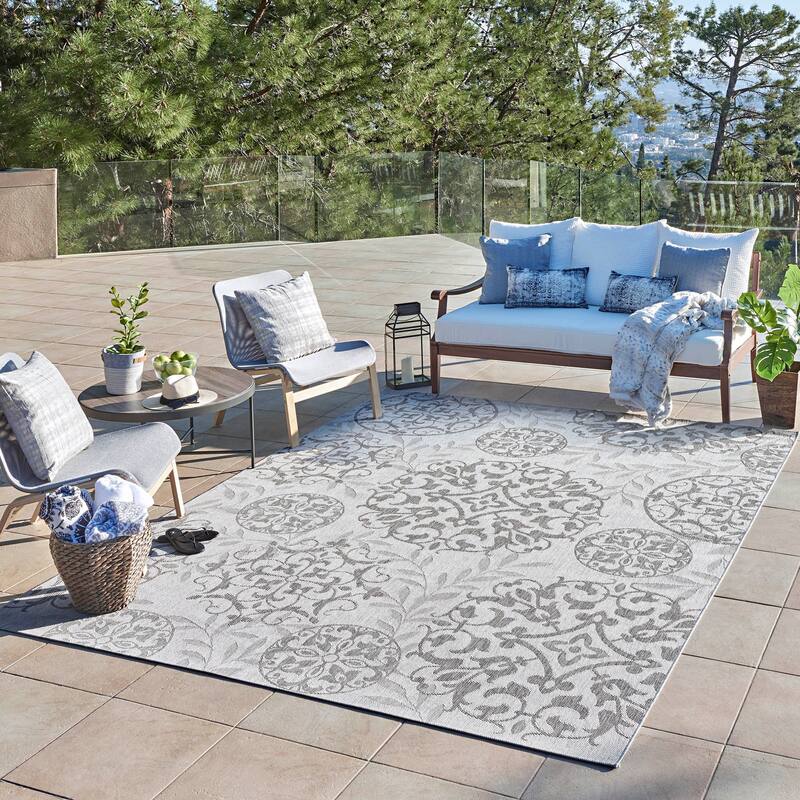 Gertmenian Solterra Bohemian Moroccan Global Weather Resistant Polypropylene Flatweave Indoor/ Outdoor Area Rug Collection - 6'6"x9'6" - Sovana Grey