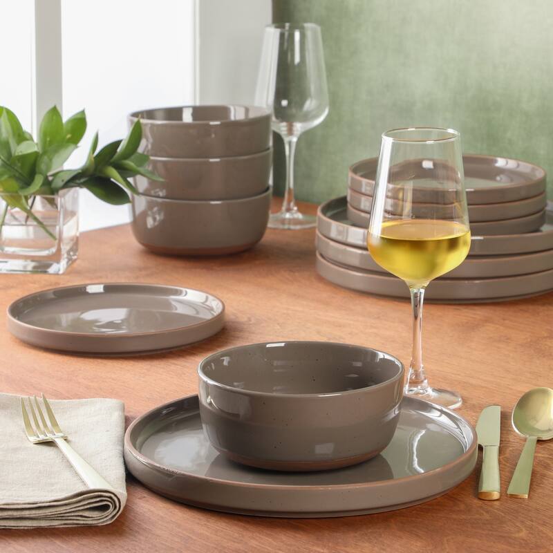 Gibson Elite Northrock Stoneware Dinnerware Set, 16-Piece Service for 4 - Plates & Bowls with Hand-Painted Terracotta Base