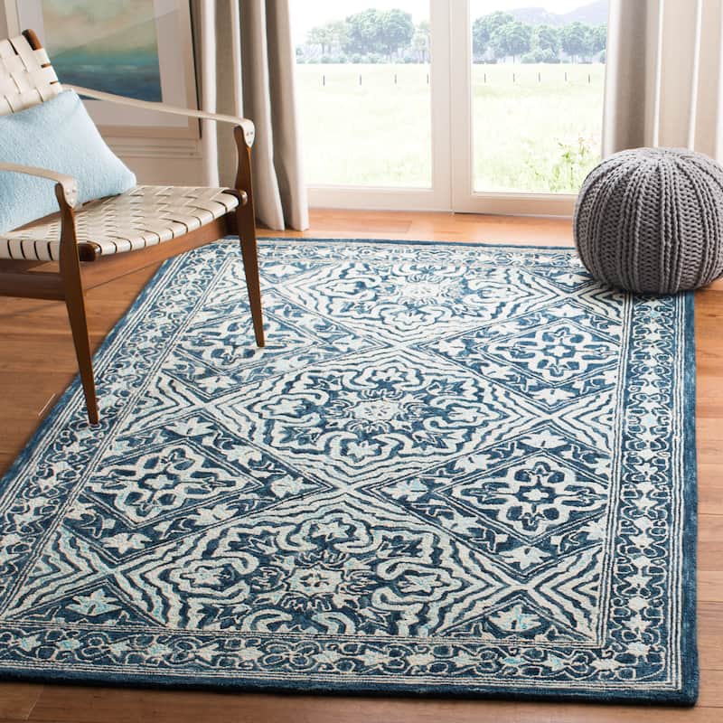SAFAVIEH Handmade Trace Lashanda Oriental Wool Rug - 4' x 6' - Navy/Light Blue