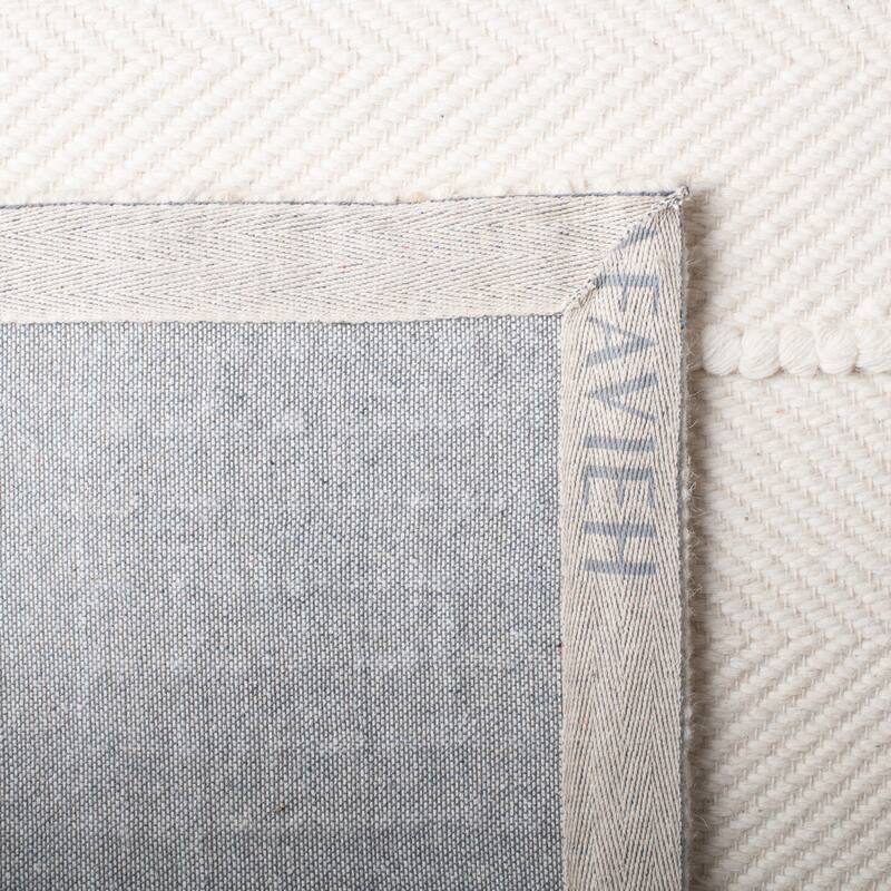 SAFAVIEH Handmade Natura Bengta Wool Rug