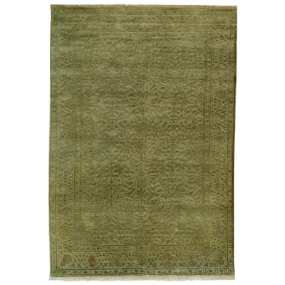 SAFAVIEH Couture Hand-knotted Jewel of India Iyanna Traditional Border Silk Rug with Fringe