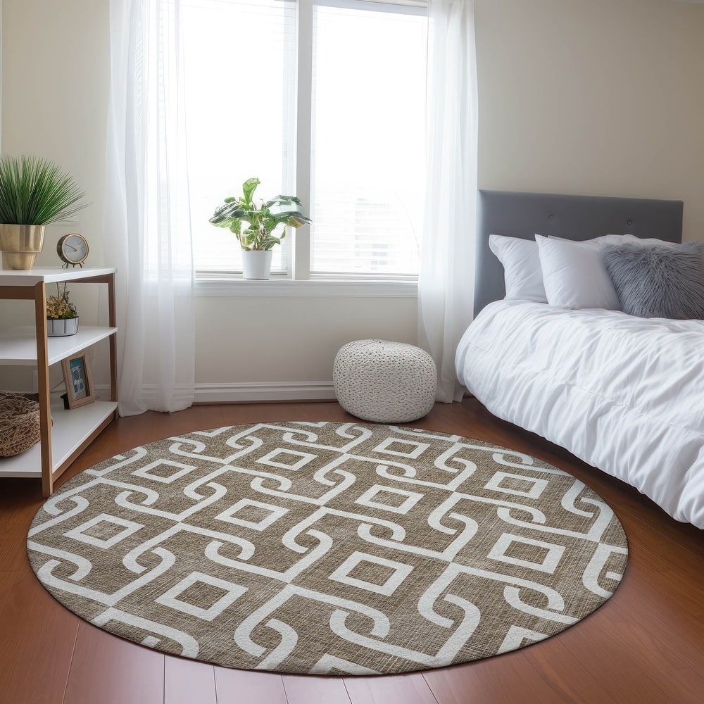 Machine Washable Indoor/ Outdoor Chantille Trellis Scroll Rug