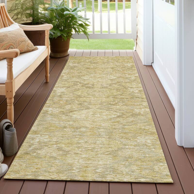 Machine Washable Indoor/ Outdoor Traditional Damask Chantille Rug