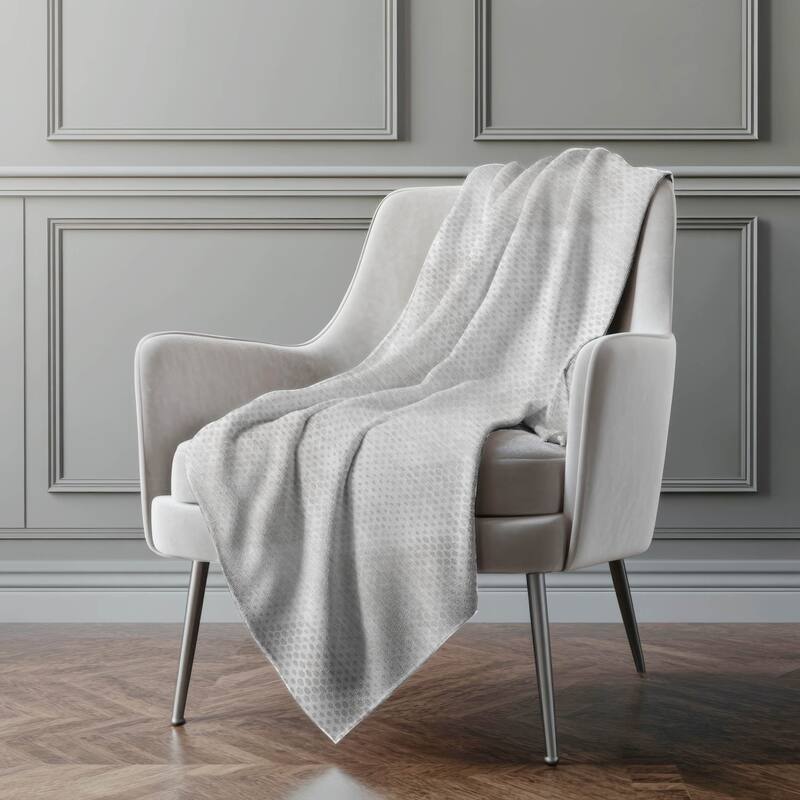 Premium Machine Washable Modern Diamonds Sherpa Throw Blanket - Ivory - 4'2" x 5'10"