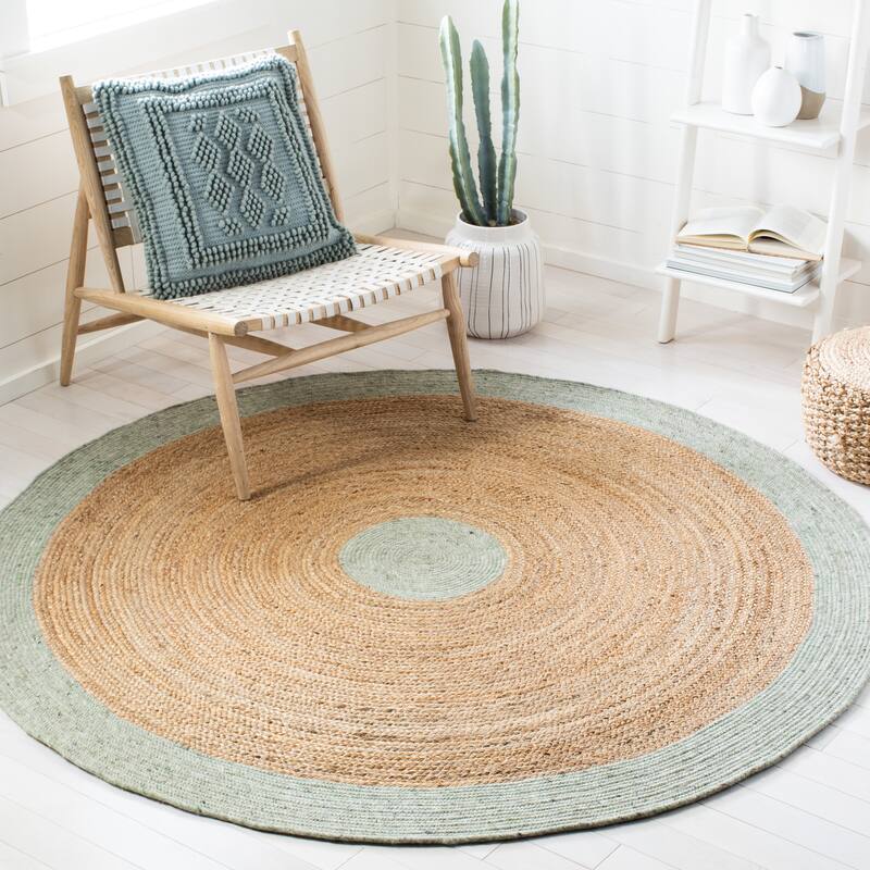 SAFAVIEH Handmade Braided Hvonn Jute Rug - 4' Round - Sage/Gold