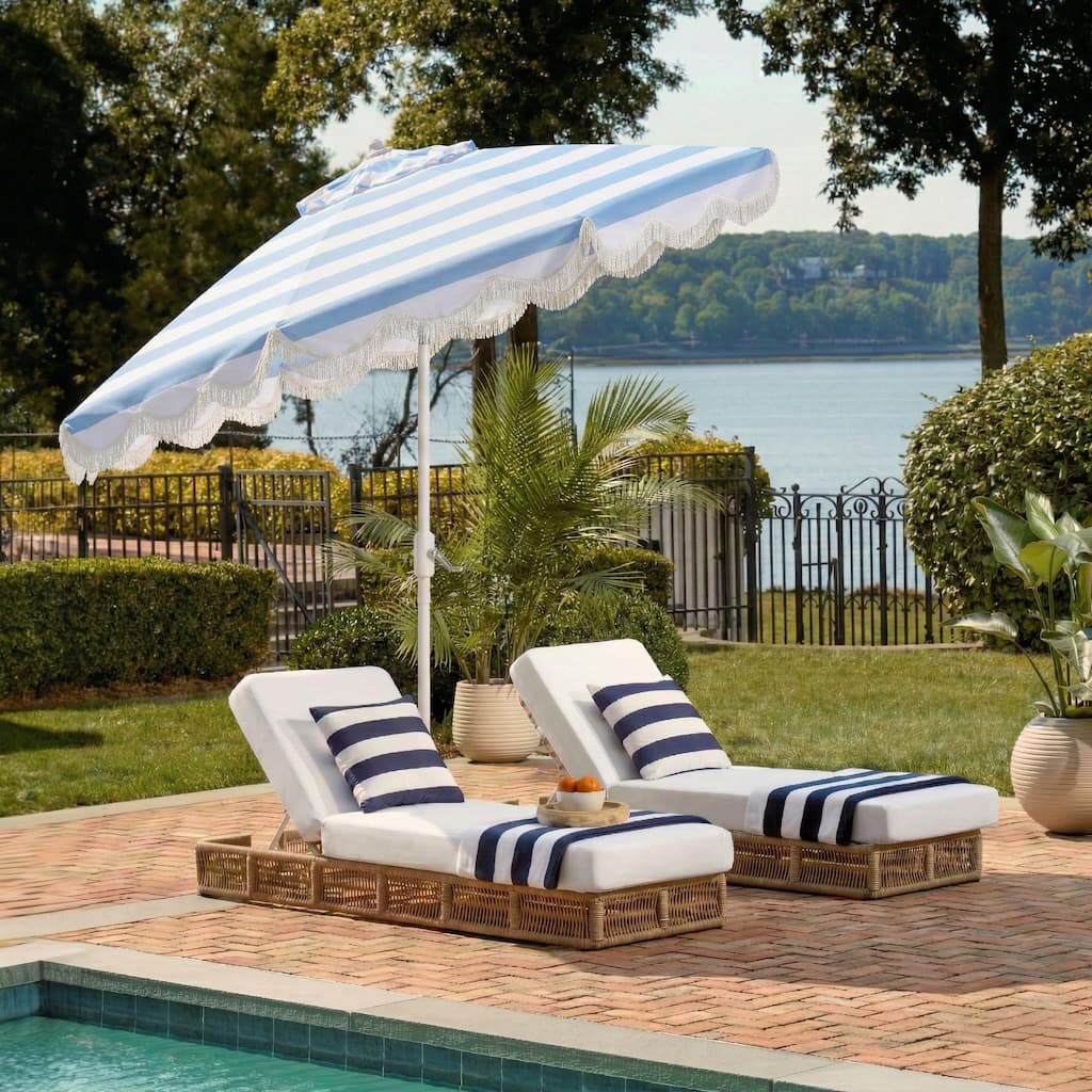 SAFAVIEH Outdoor Living Lucerna 9ft Crank Umbrella