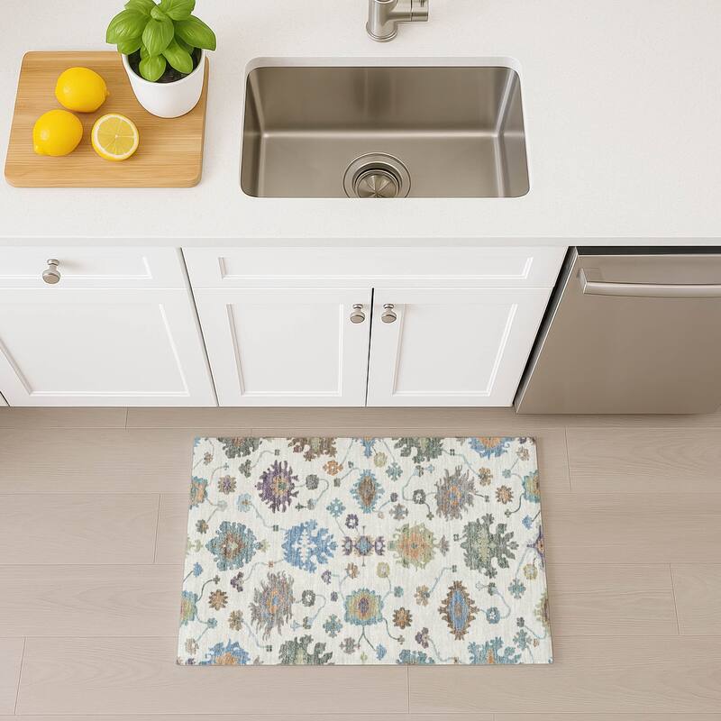 Machine Washable Indoor/ Outdoor Traditonal Delhi Chantille Rug