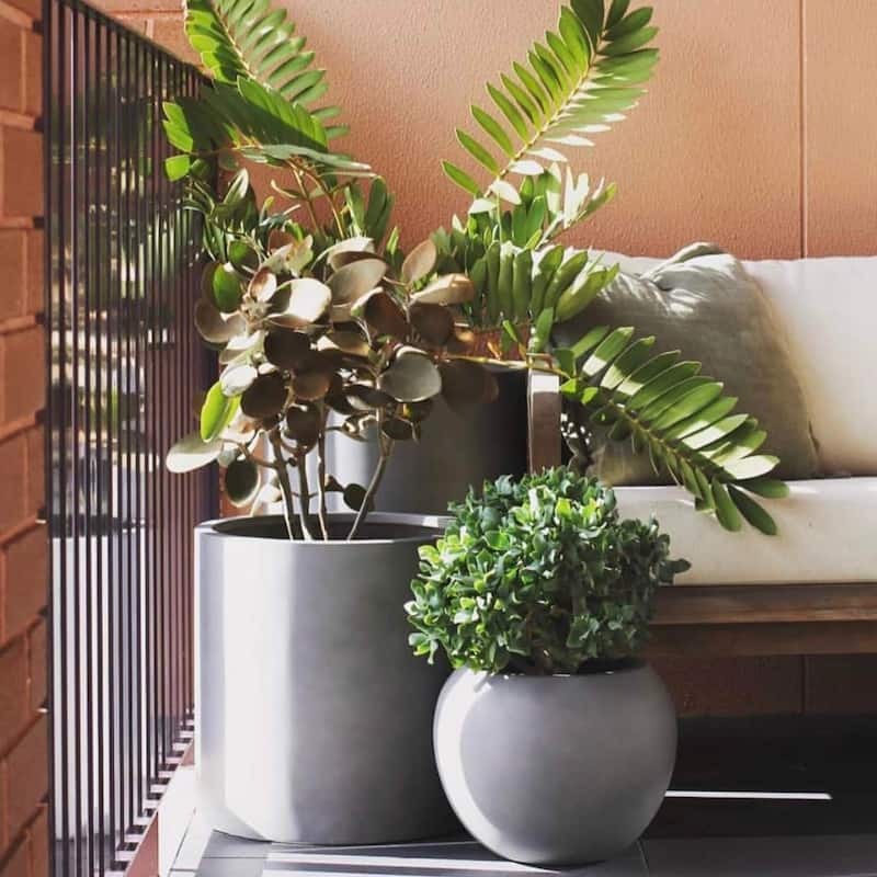 DreamPatio Riverside Fiberstone Composite Ball Planter for Indoor/Outdoor - Smooth Automotive 2K Coating