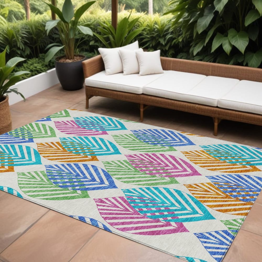 HomeRoots Floral Transitional Rectangle Outdoor Rug