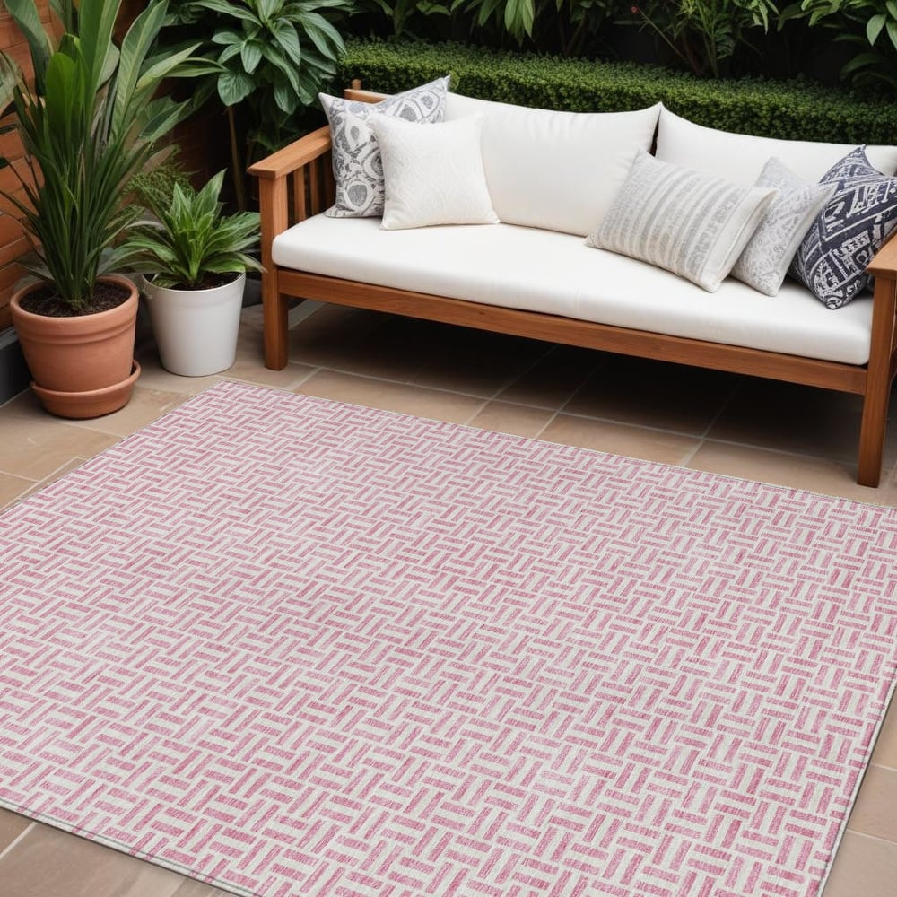 HomeRoots Geometric Transitional Rectangle Outdoor Rug