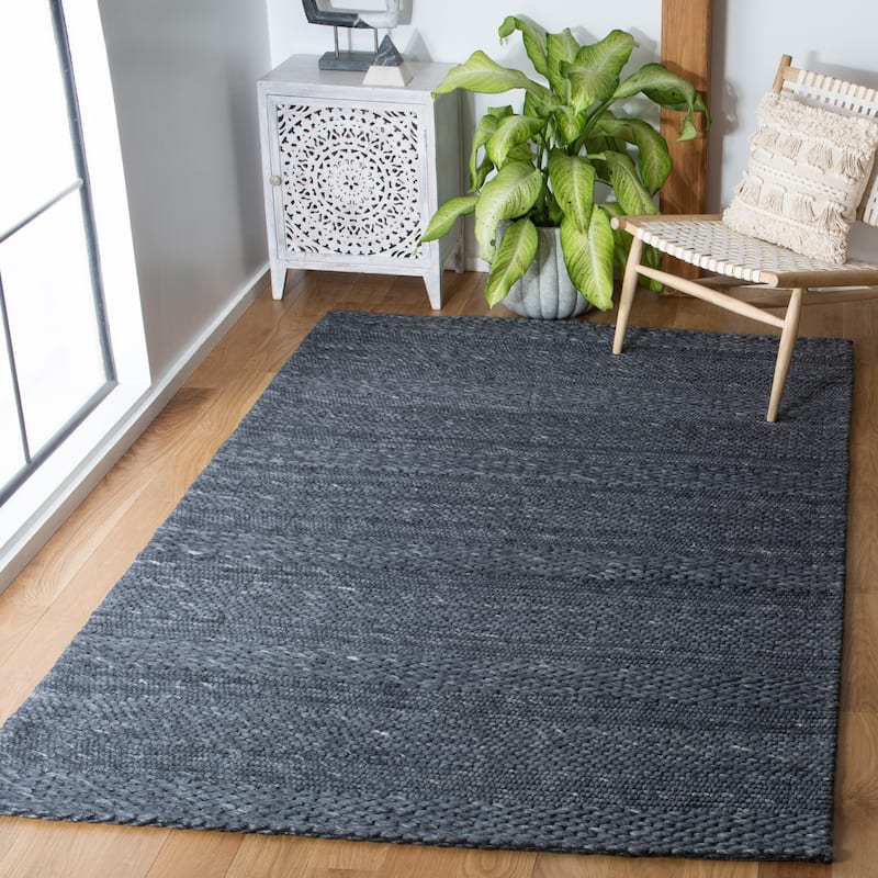 SAFAVIEH Marbella Kevser Wool Rug - 3' x 5' - Charcoal
