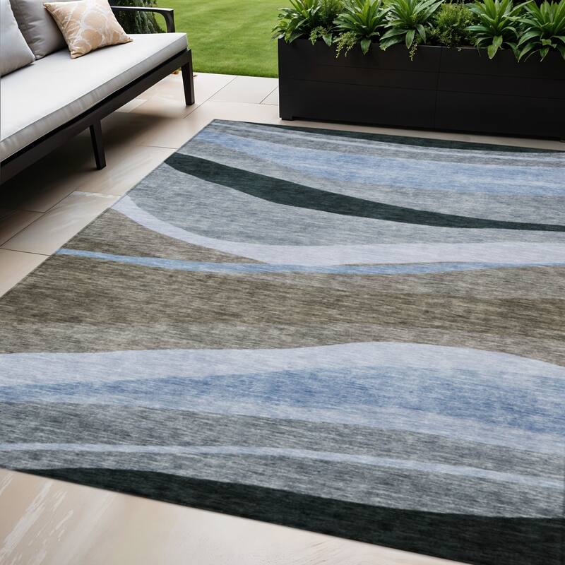 HomeRoots Abstract Transitional Rectangle Outdoor Rug - 5' X 8'