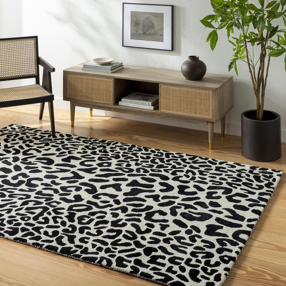 Hand-tufted Jungle Animal Print Wool Area Rug