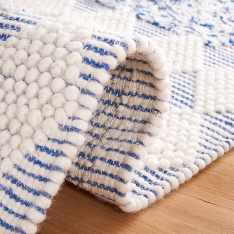 SAFAVIEH Handmade Natura Zissel Boho Wool Rug