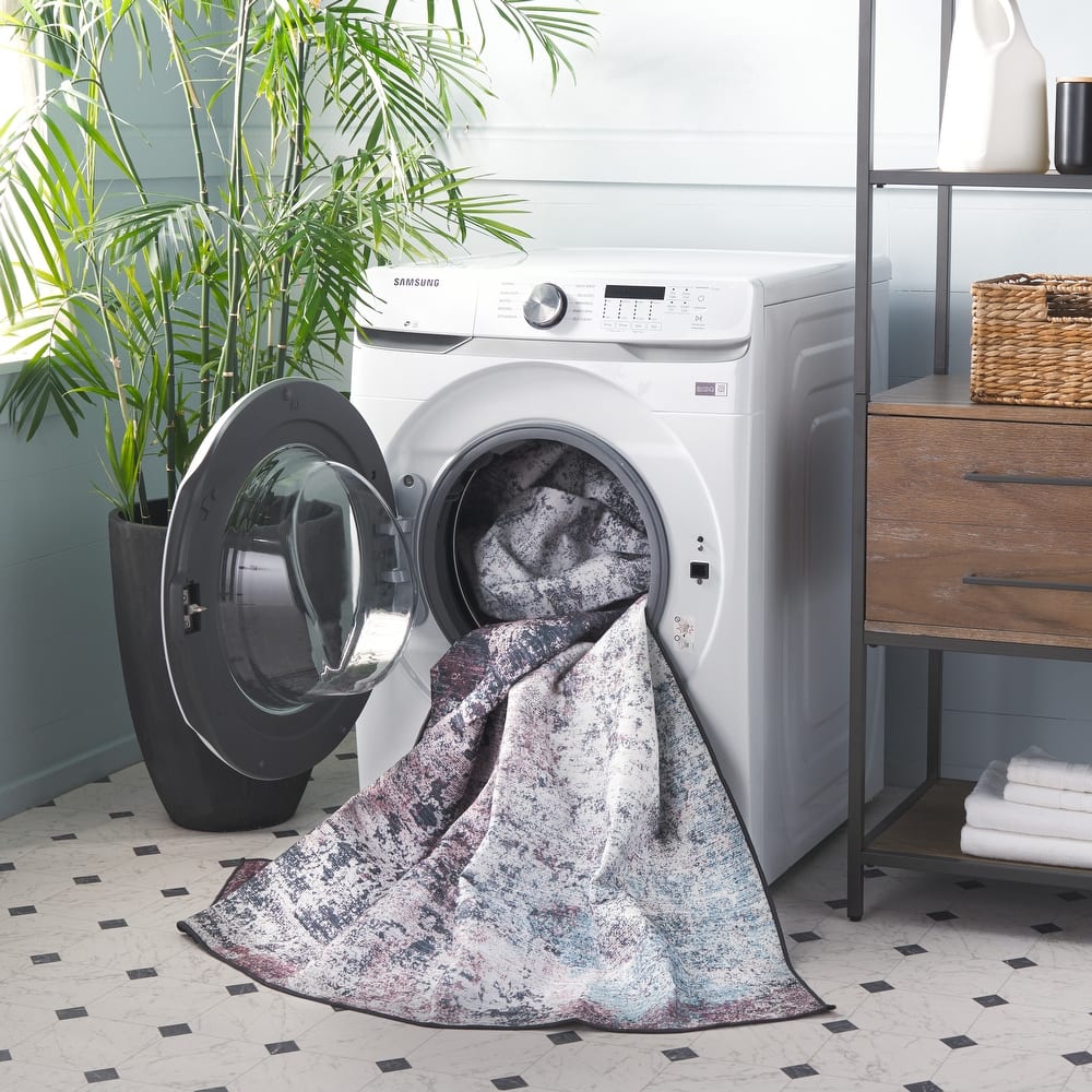 SAFAVIEH Malibu Aldona Modern & Contemporary Rug