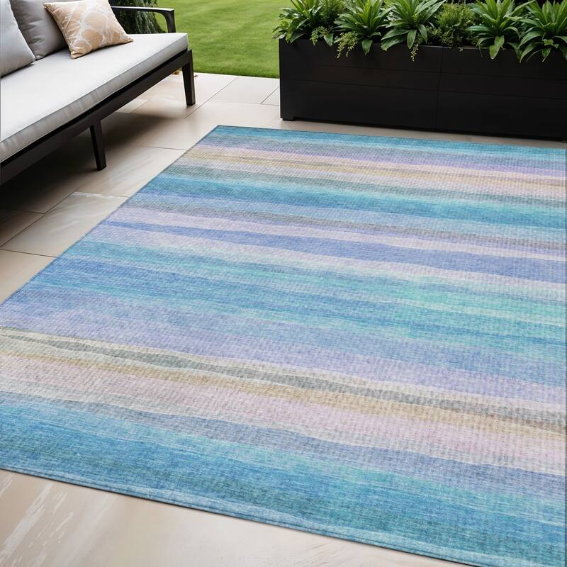 HomeRoots Striped Transitional Rectangle Outdoor Rug - 5' X 8'