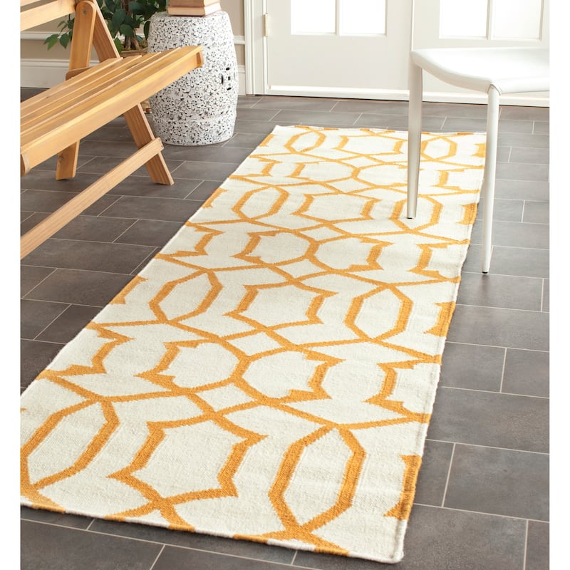 SAFAVIEH Handmade Flatweave Dhurries Safije Modern Moroccan Wool Rug - 2'6" x 8' Runner - Ivory/Yellow