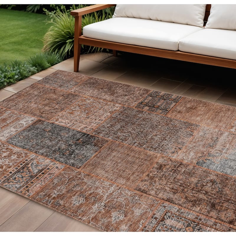 HomeRoots Patchwork Transitional Rectangle Outdoor Rug - 9' X 12'