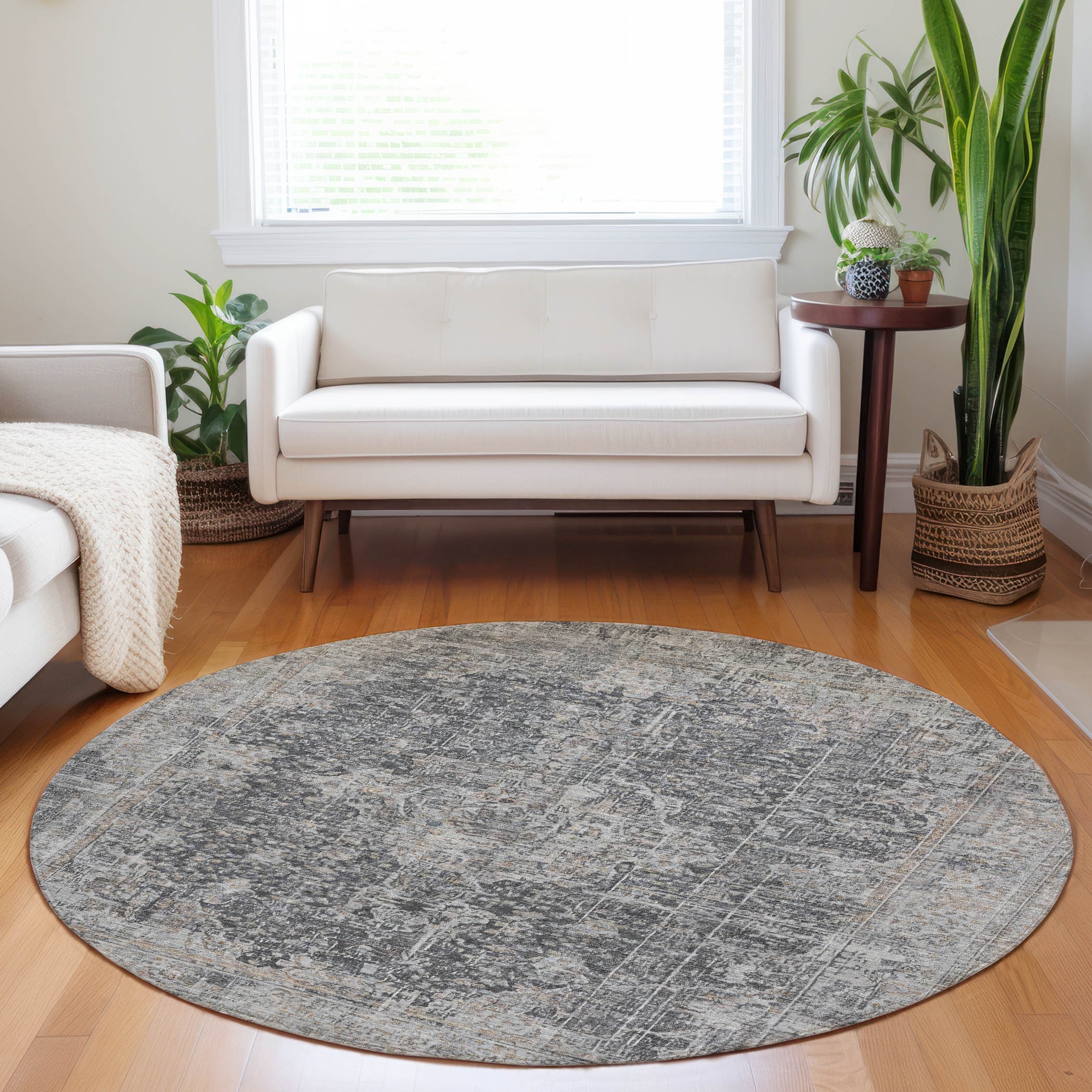 Machine Washable Indoor/ Outdoor Traditional Vintage Chantille Rug