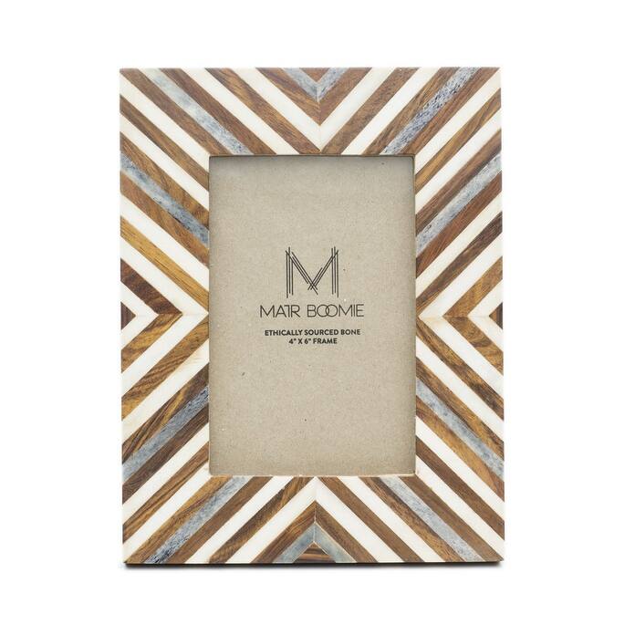 Banka Mundi Frame - Brown and White 4" x 6" - 6.5" L, 8.5" H