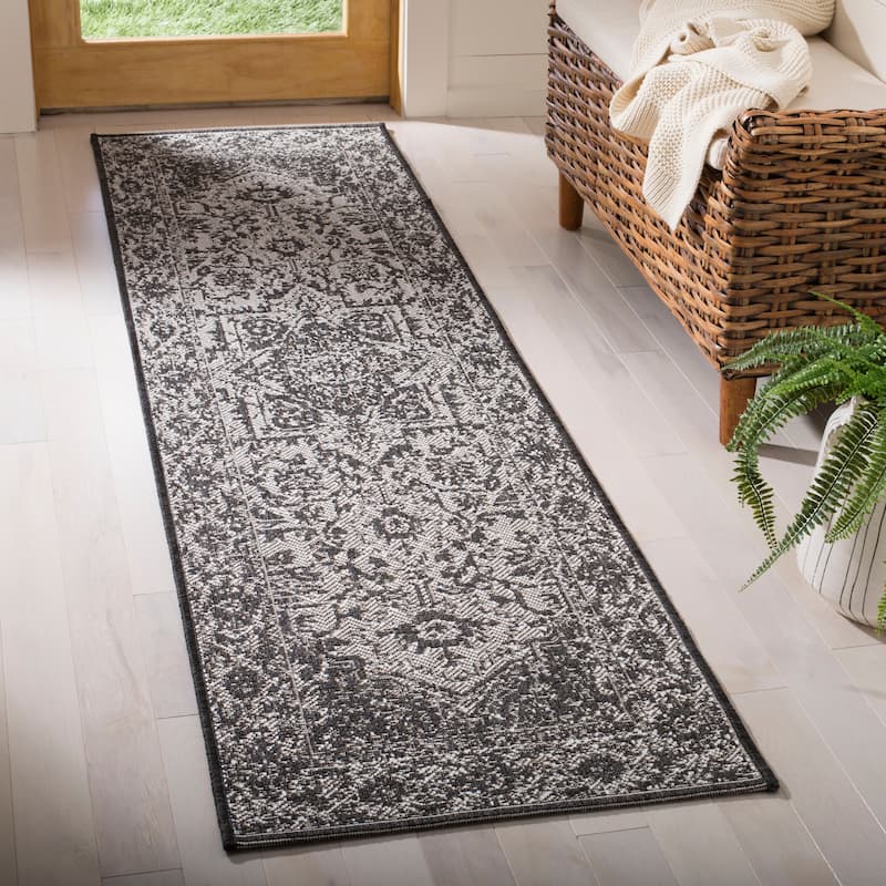 SAFAVIEH Linden Rick Indoor/ Outdoor Patio Backyard Rug
