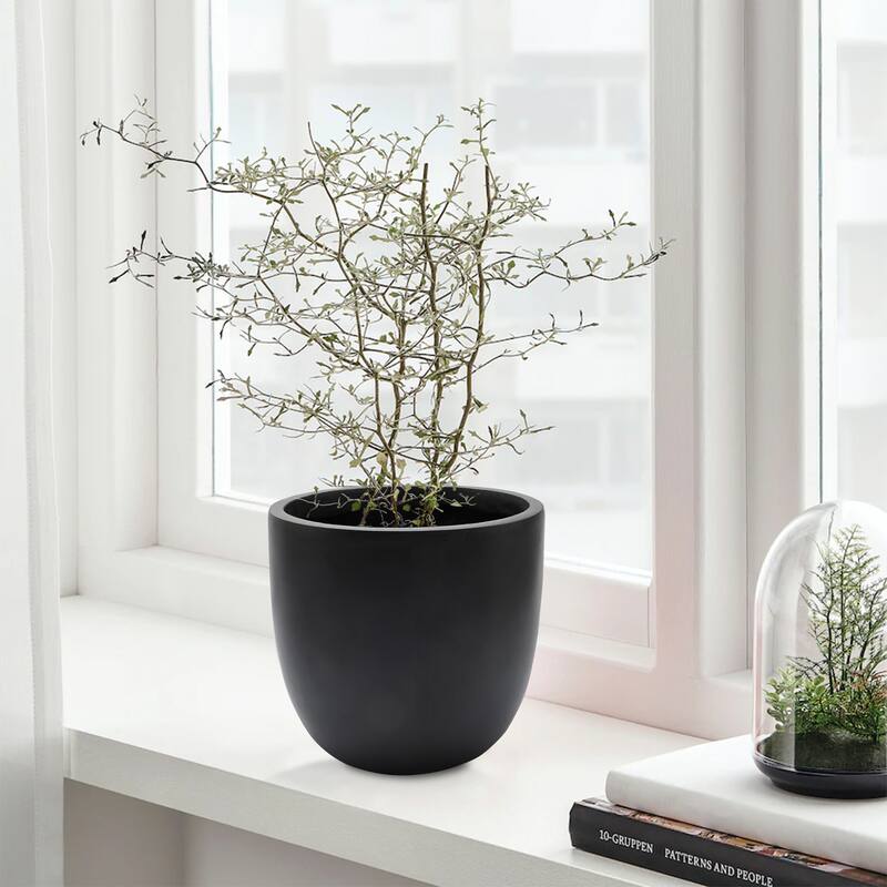 Tapered Round MgO Planter, Indoor and Outdoor - small - Black